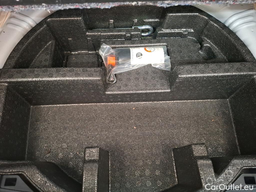  Toyota  Yaris TOYOTA  Hybride 5p Berline 1.5 VVT-I HYBRID Dynamic Business #31