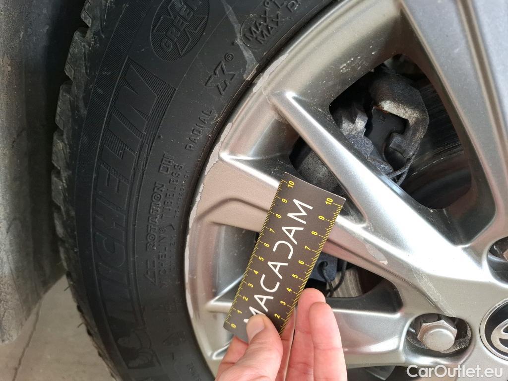  Toyota  Yaris TOYOTA  Hybride 5p Berline 1.5 VVT-I HYBRID Dynamic Business #30