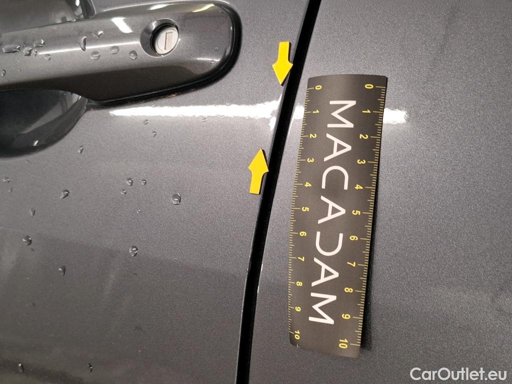  Toyota  Yaris TOYOTA  Hybride / 2019 / 5P / Berline Hybride 116h Design #2