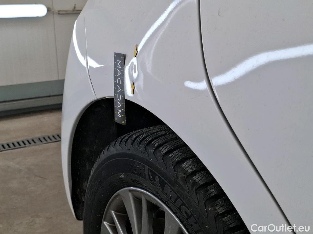  Toyota  Yaris TOYOTA  Hybride 5p Berline 1.5 VVT-I HYBRID Dynamic Business #36