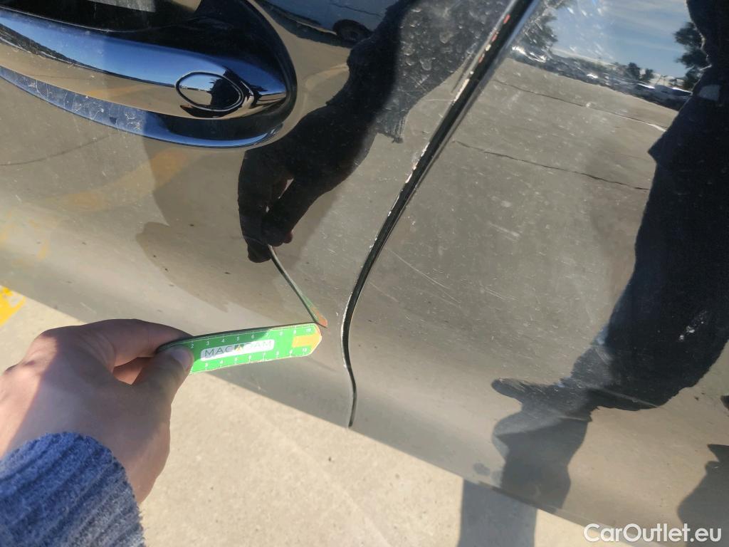  Bmw  Serie 3 BMW  / 2018 / 4P / sedán 318d Auto. #4