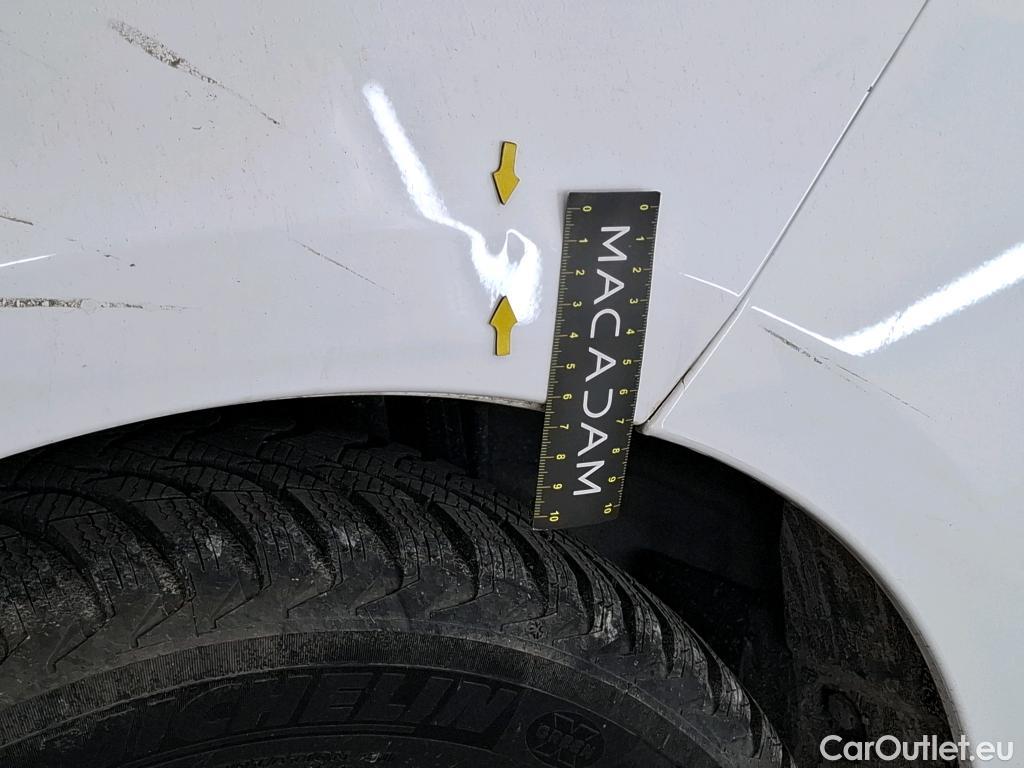  Toyota  Yaris TOYOTA  Hybride 5p Berline 1.5 VVT-I HYBRID Dynamic Business #33