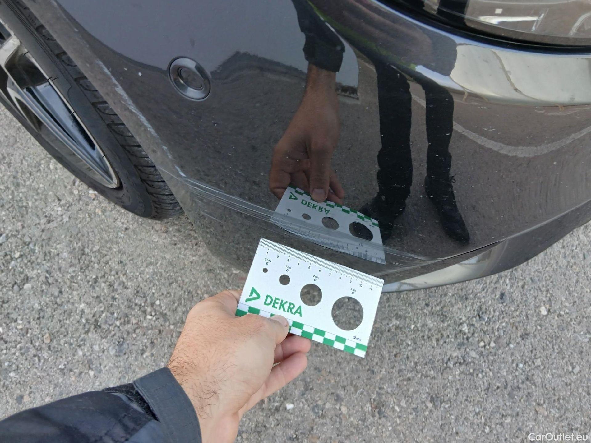  Mercedes  E-Klasse MERCEDES-BENZ Clase E / 2020 / 4P / sedán E 300 de 4MATIC #2