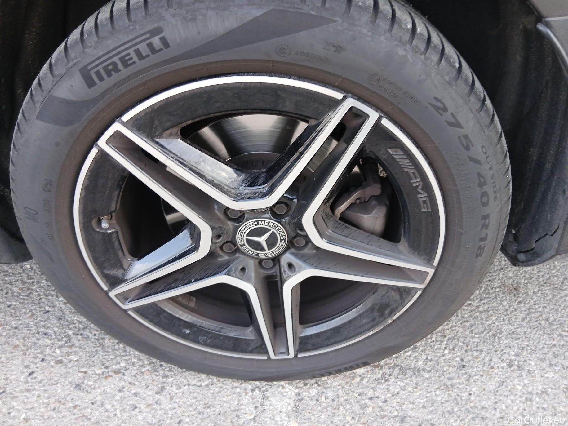  Mercedes  E-Klasse MERCEDES-BENZ Clase E / 2020 / 4P / sedán E 300 de 4MATIC #4