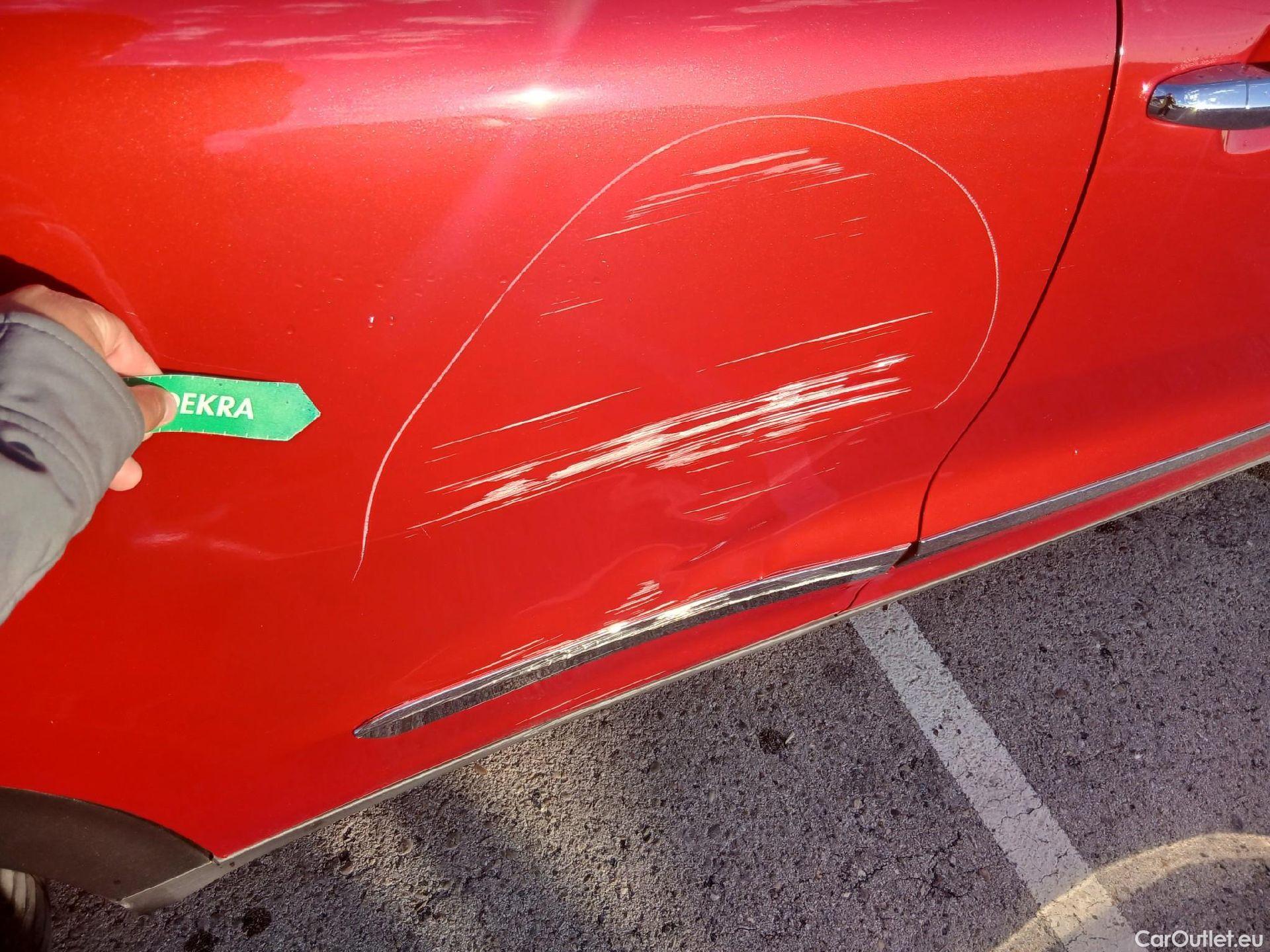  KIA  Niro KIA  / 2019 / 5P / crossover 1.6 GDi PHEV 104kW (141CV) Drive #26