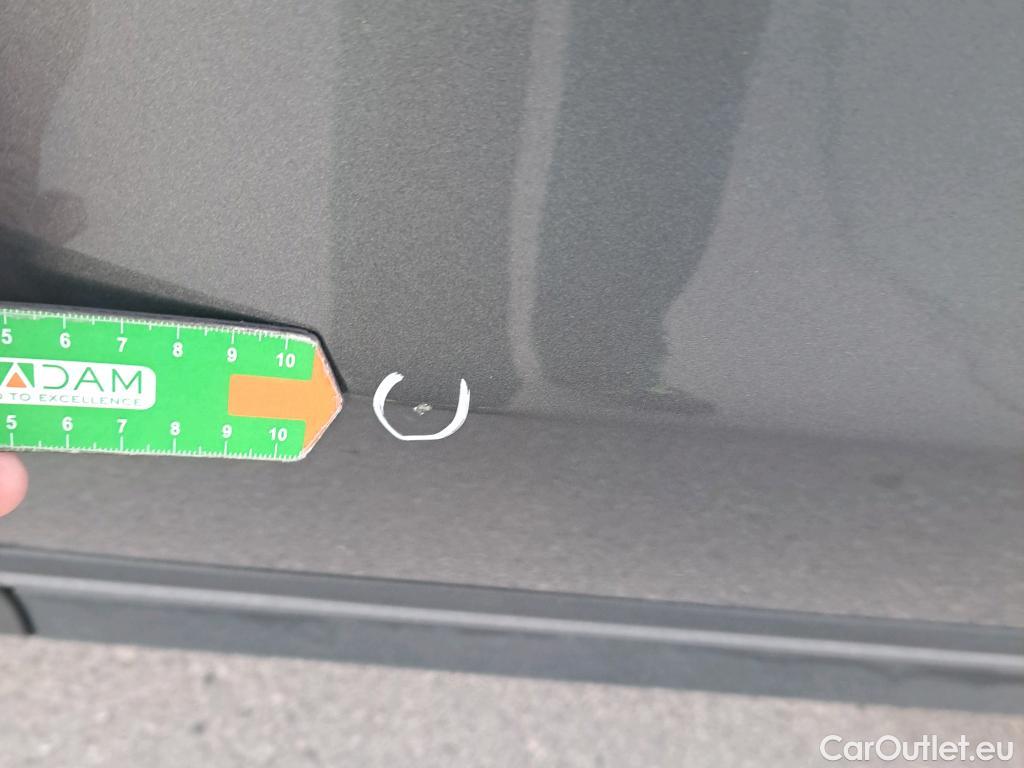  Mercedes  GLA MERCEDES-BENZ  / 2020 / 5P / todoterreno  200 D #26