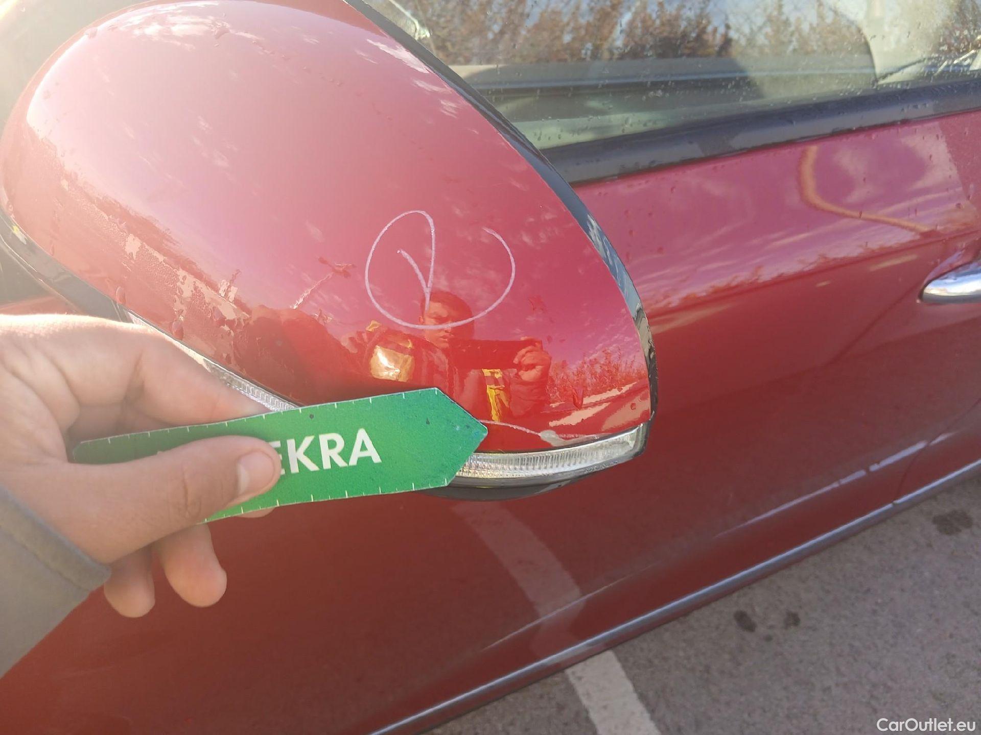  KIA  Niro KIA  / 2019 / 5P / crossover 1.6 GDi PHEV 104kW (141CV) Drive #13