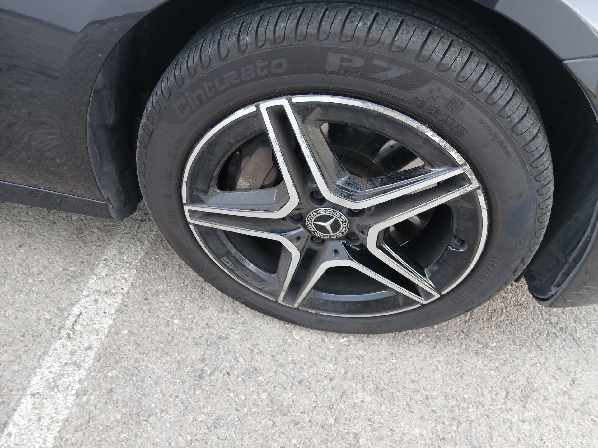  Mercedes  E-Klasse MERCEDES-BENZ Clase E / 2020 / 4P / sedán E 300 de 4MATIC #20