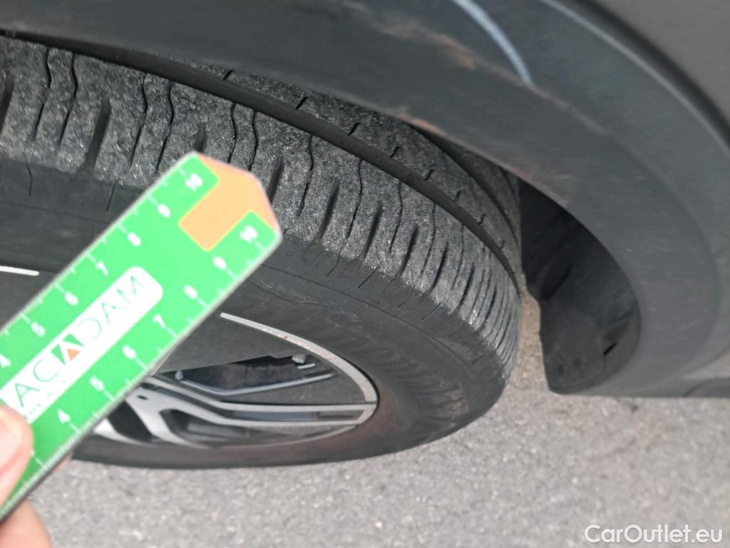  Mercedes  GLA MERCEDES-BENZ  / 2020 / 5P / todoterreno  200 D #16