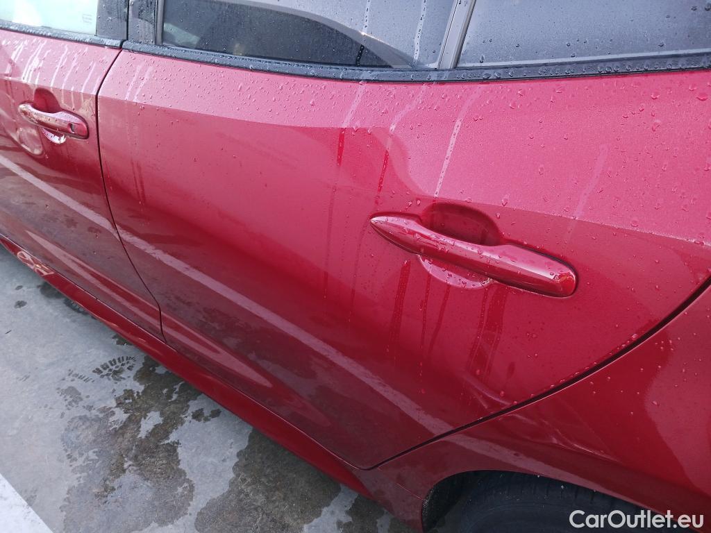  Toyota  Corolla TOYOTA  / 2020 / 5P / berlina con portón 1.8 125H STYLE E-CVT #18