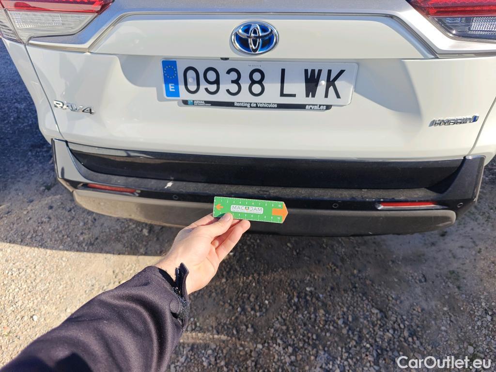  Toyota  RAV4 TOYOTA  / 2018 / 5P / todoterreno 2.5l 220H Style #18