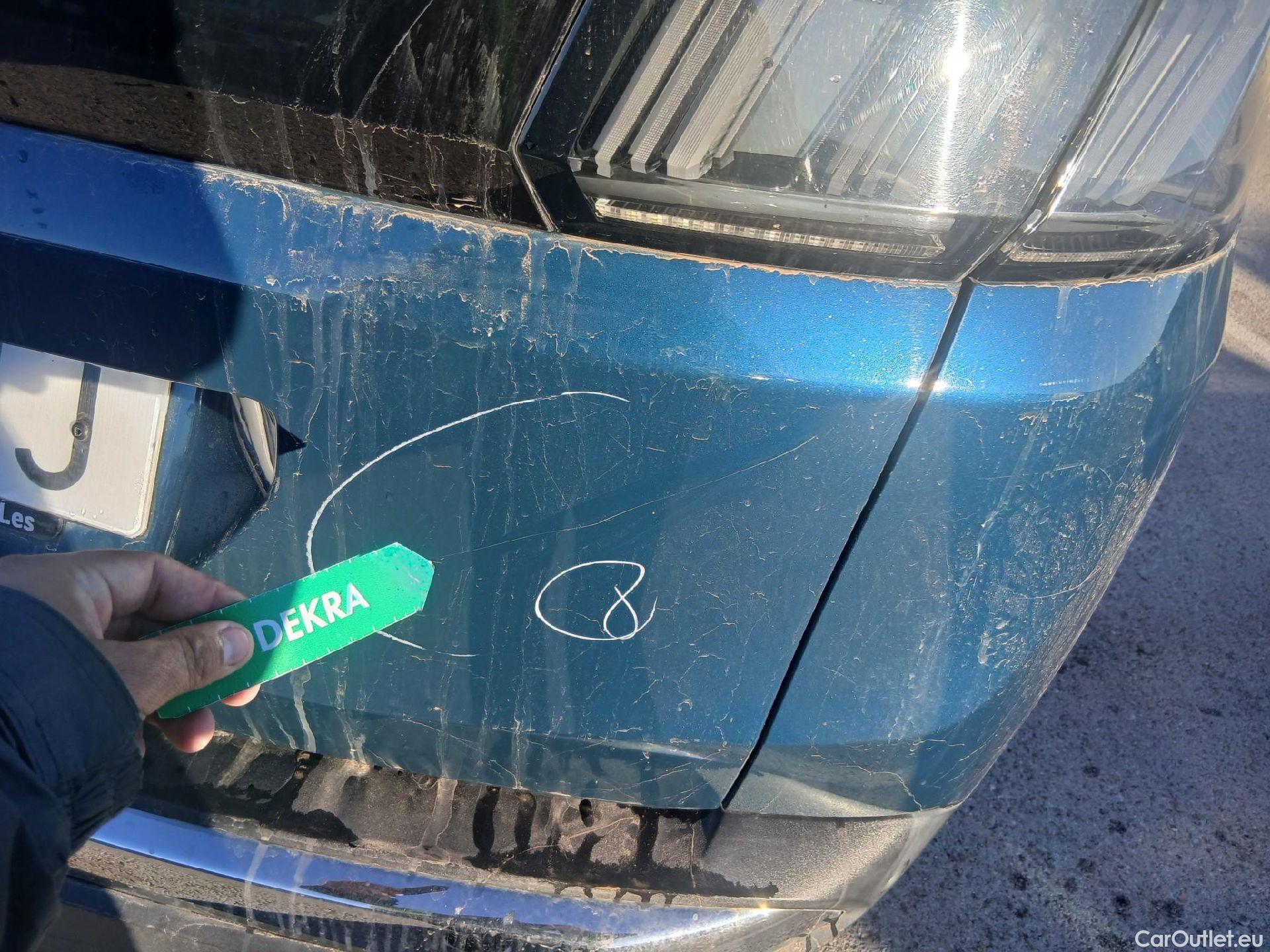  Peugeot  3008 PEUGEOT  / 2020 / 5P / todoterreno 1.5 BlueHDi 96kW S&S Allure Pack EAT8 #39