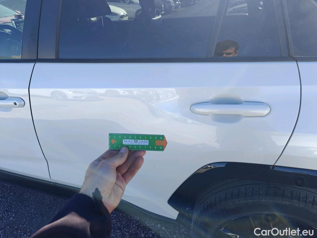  Toyota  RAV4 TOYOTA  / 2018 / 5P / todoterreno 2.5l 220H Style #24