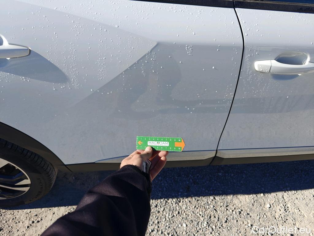  Peugeot  2008 PEUGEOT  / 2019 / 5P / todoterreno Allure BlueHDI 81kW (110CV) #13