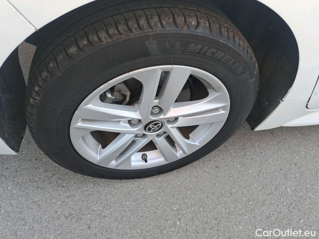  Toyota  Corolla TOYOTA  1.8 125H ACTIVE TECH E-CVT #13