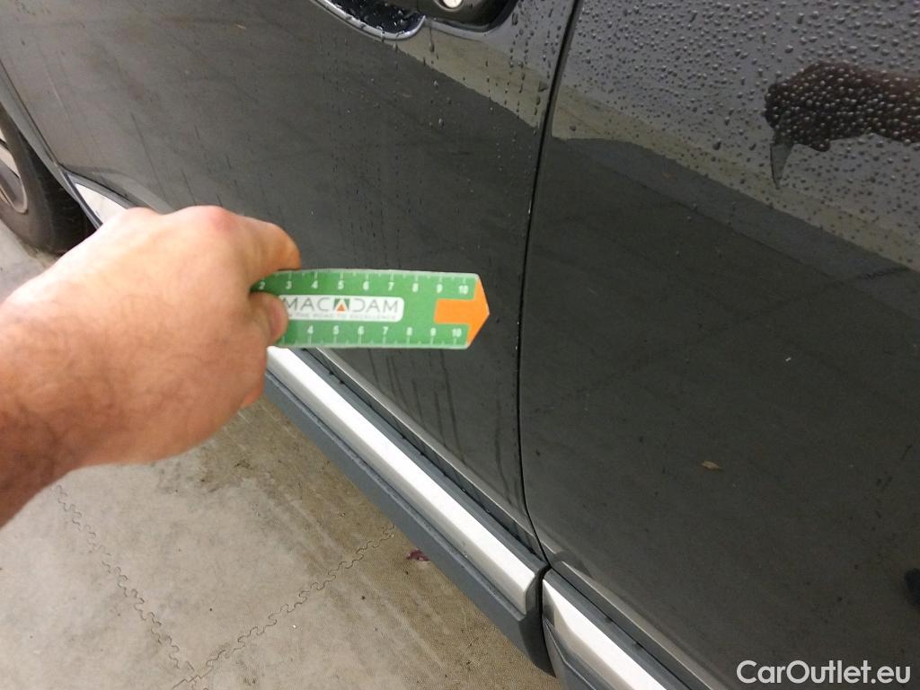  Peugeot  3008 PEUGEOT  Hybrid / 2016 / 5P / todoterreno 225 e-EAT8 Allure #16