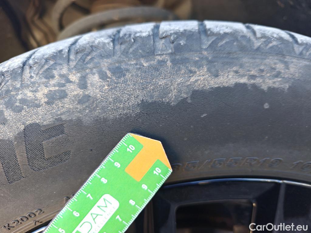  Toyota  RAV4 TOYOTA  / 2018 / 5P / todoterreno 2.5l 220H Style #3