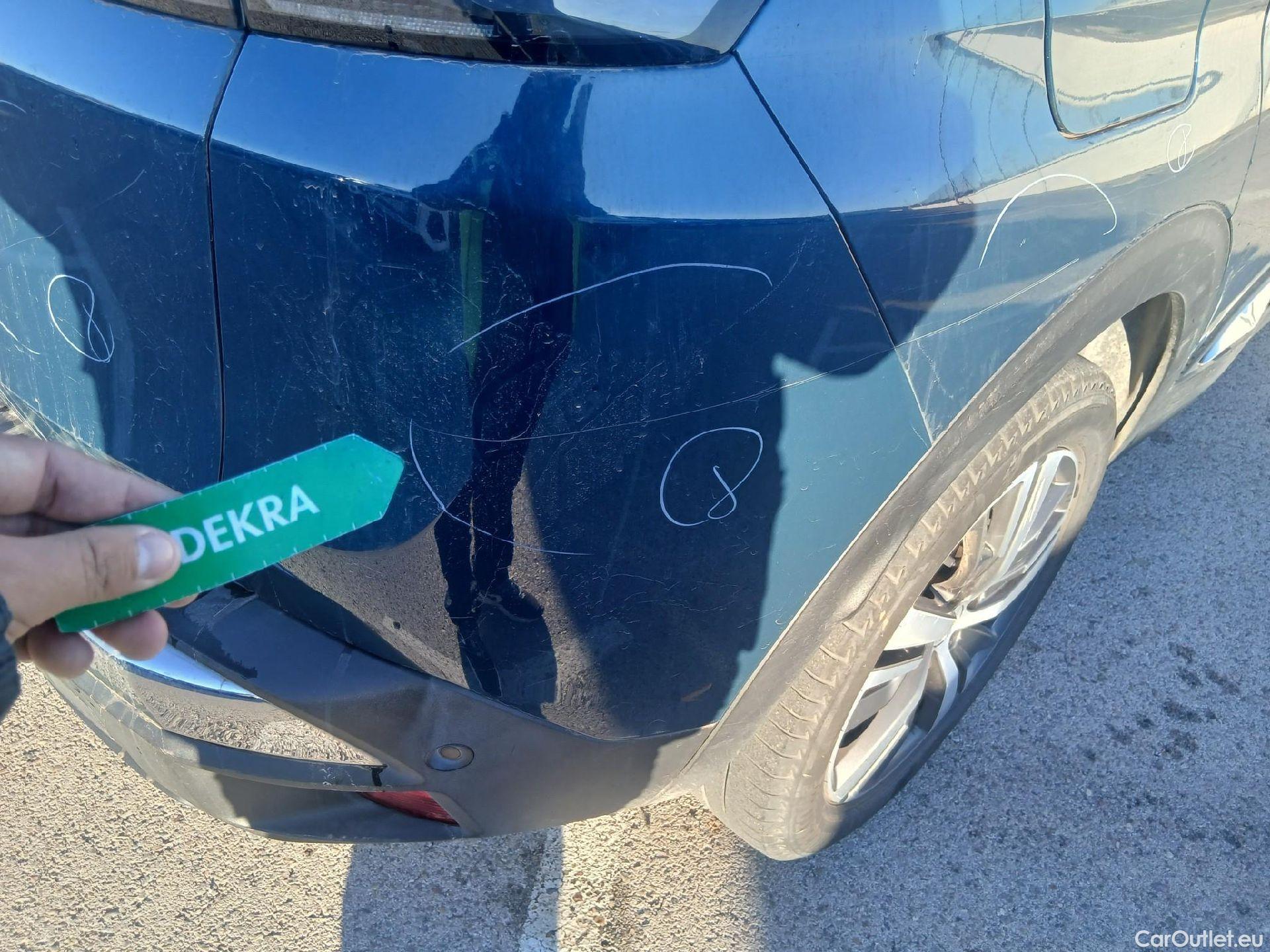  Peugeot  3008 PEUGEOT  / 2020 / 5P / todoterreno 1.5 BlueHDi 96kW S&S Allure Pack EAT8 #44