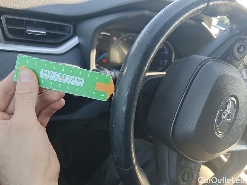  Toyota  RAV4 TOYOTA  / 2018 / 5P / todoterreno 2.5l 220H Style #16