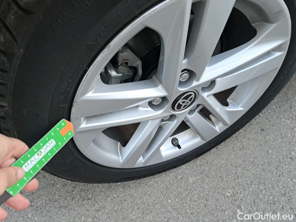  Toyota  Corolla TOYOTA  1.8 125H ACTIVE TECH E-CVT #14