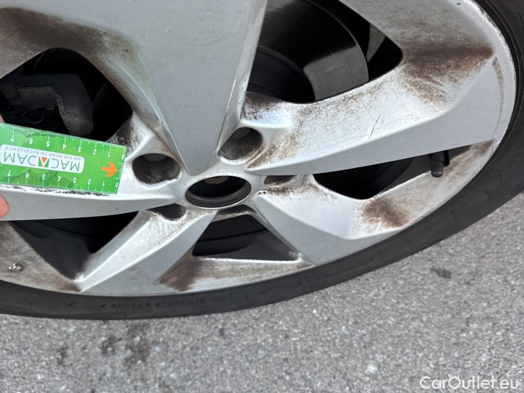  Nissan  Qashqai NISSAN  / 2017 / 5P / todoterreno dCi 85 kW (115 CV) E6D ACENTA #36