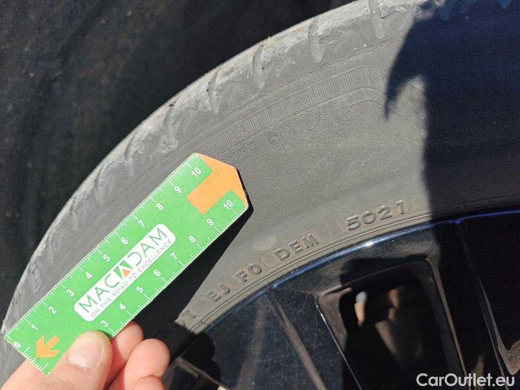  Toyota  RAV4 TOYOTA  / 2018 / 5P / todoterreno 2.5l 220H Style #7