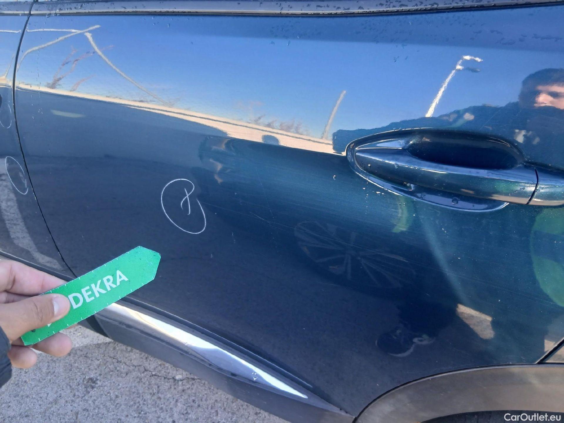  Peugeot  3008 PEUGEOT  / 2020 / 5P / todoterreno 1.5 BlueHDi 96kW S&S Allure Pack EAT8 #31