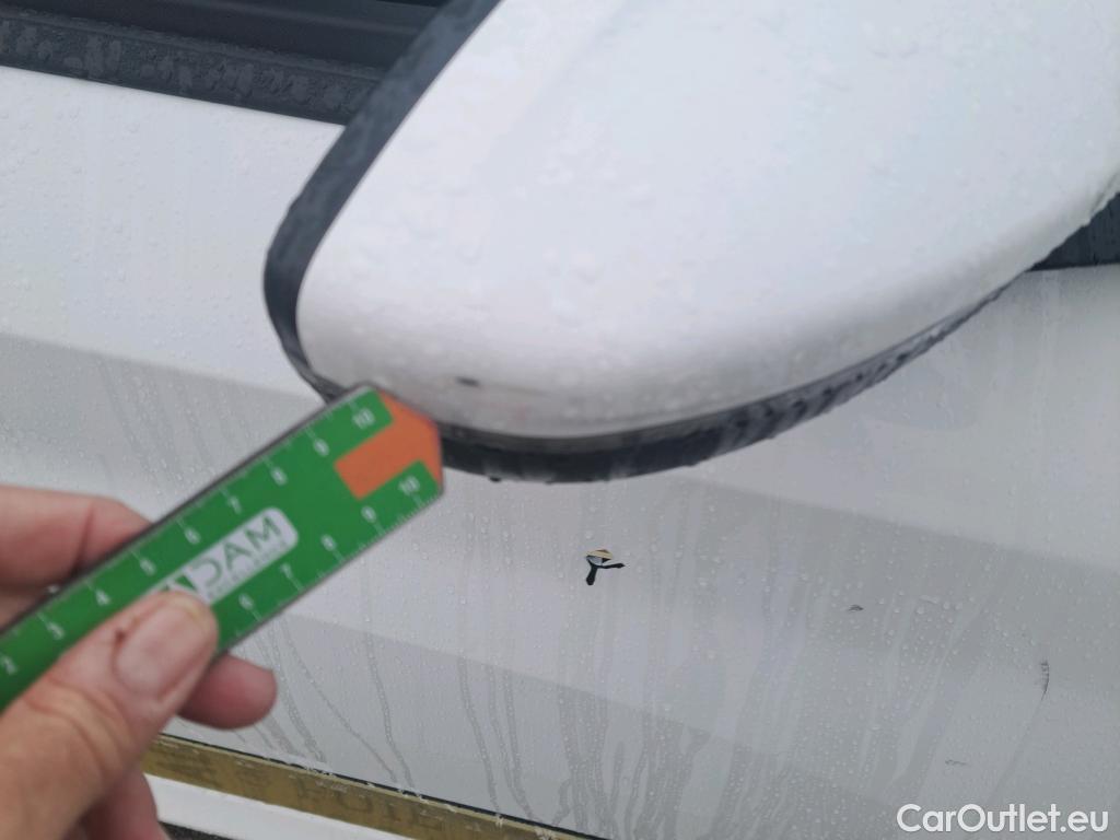  Peugeot  208 PEUGEOT  / 2019 / 5P / berlina con portón PureTech 73kW (100CV) Allure #25