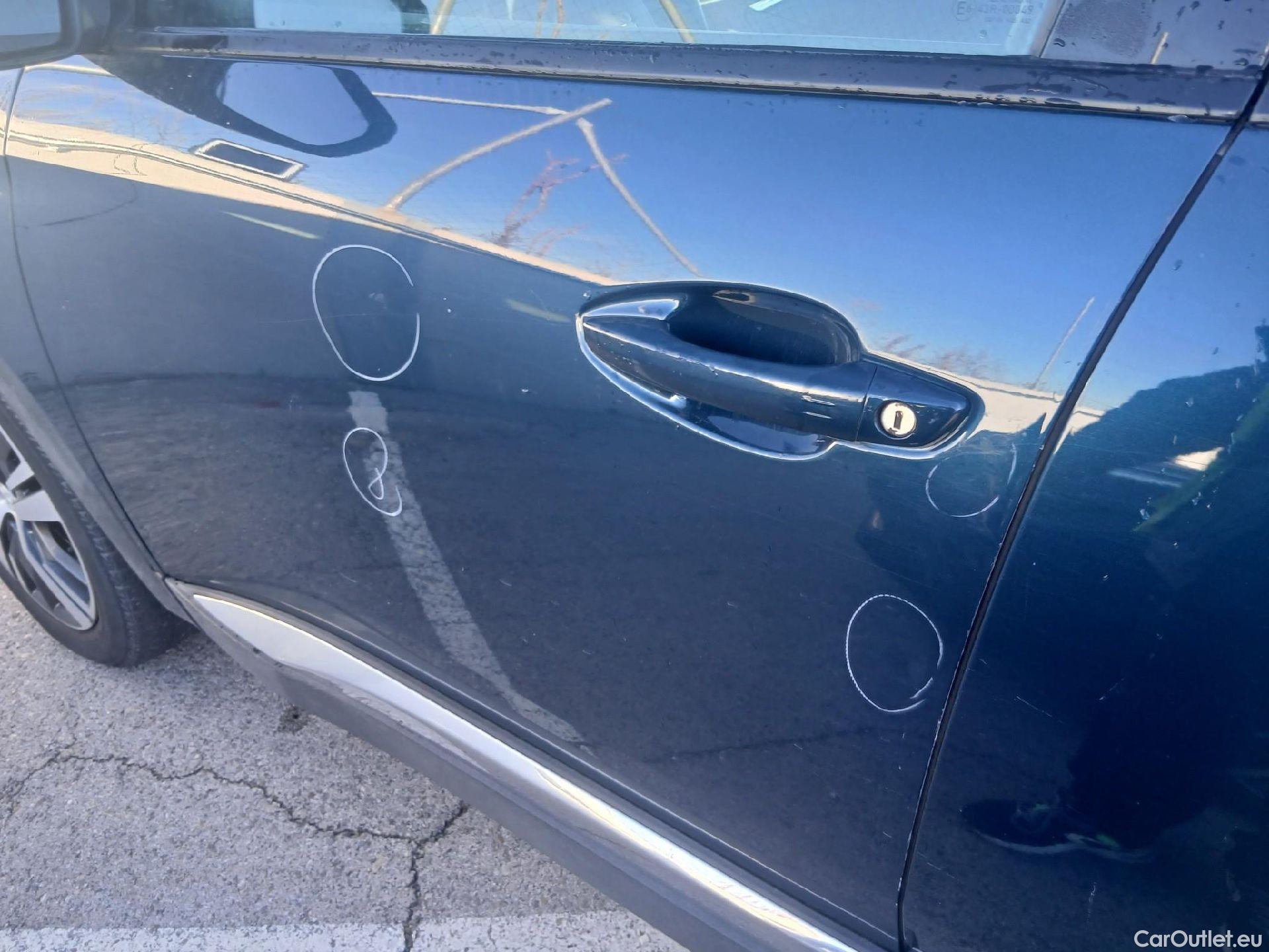  Peugeot  3008 PEUGEOT  / 2020 / 5P / todoterreno 1.5 BlueHDi 96kW S&S Allure Pack EAT8 #28