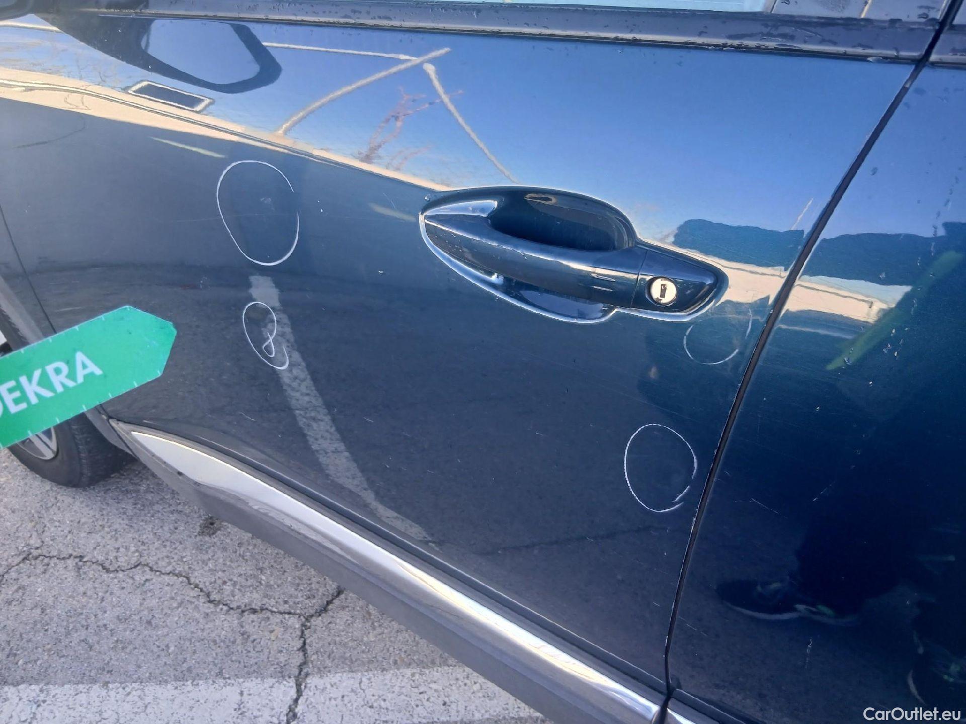  Peugeot  3008 PEUGEOT  / 2020 / 5P / todoterreno 1.5 BlueHDi 96kW S&S Allure Pack EAT8 #29