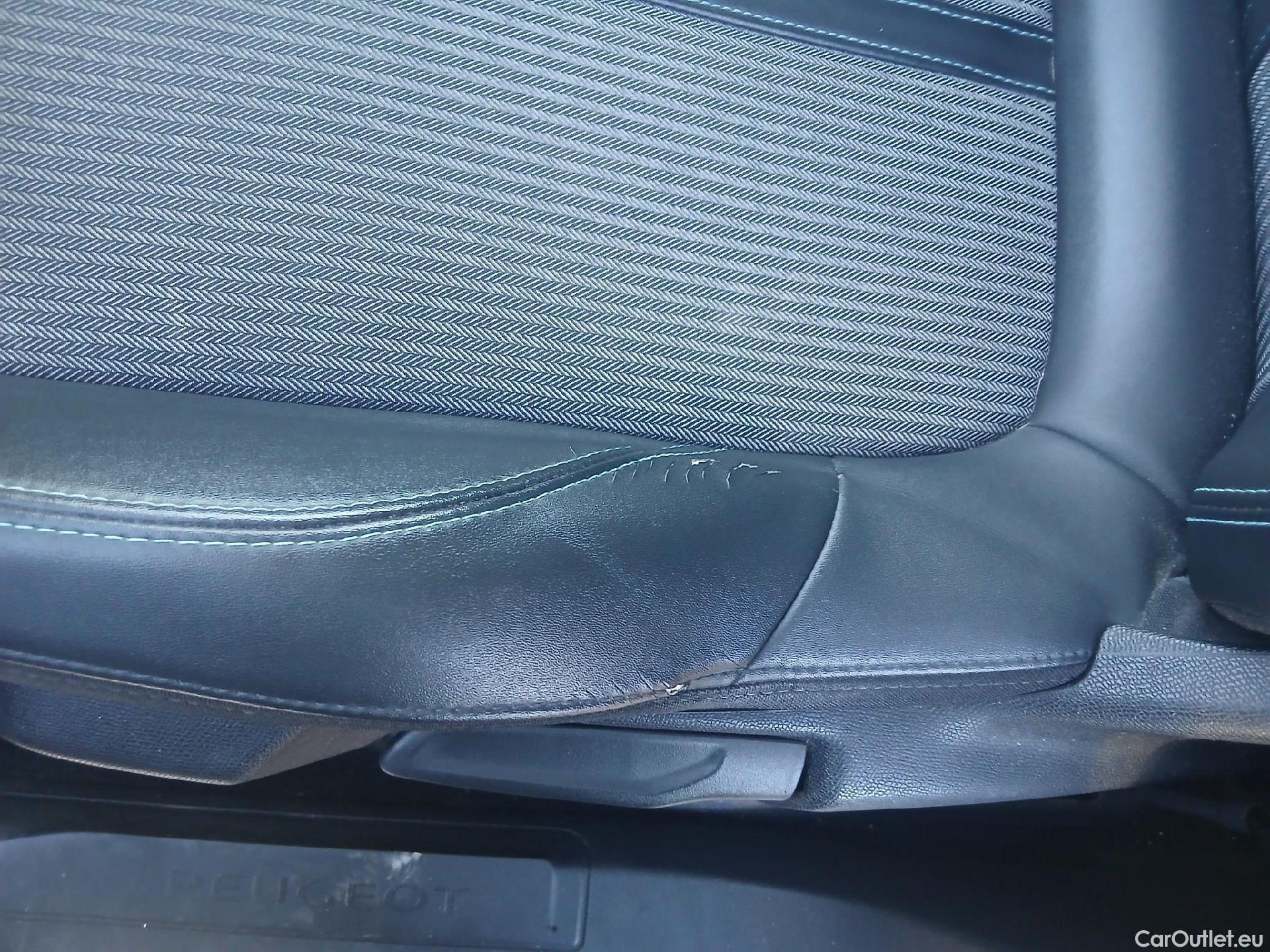  Peugeot  3008 PEUGEOT  / 2020 / 5P / todoterreno 1.5 BlueHDi 96kW S&S Allure Pack EAT8 #16