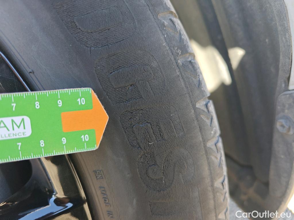  Toyota  RAV4 TOYOTA  / 2018 / 5P / todoterreno 2.5l 220H Style #10