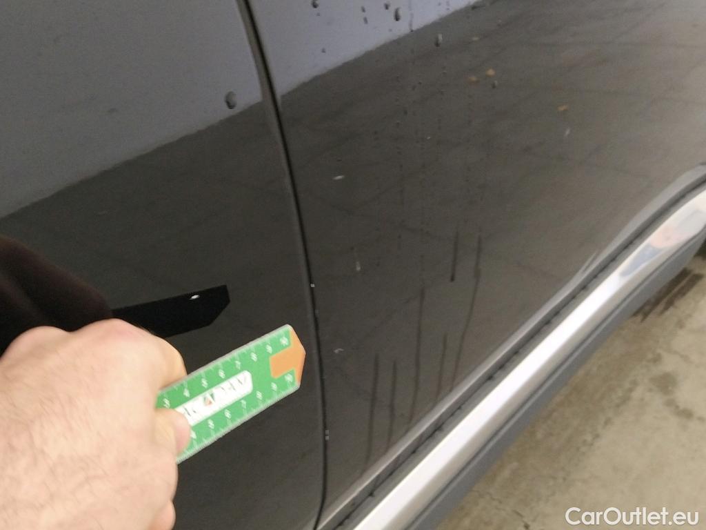  Peugeot  3008 PEUGEOT  Hybrid / 2016 / 5P / todoterreno 225 e-EAT8 Allure #18