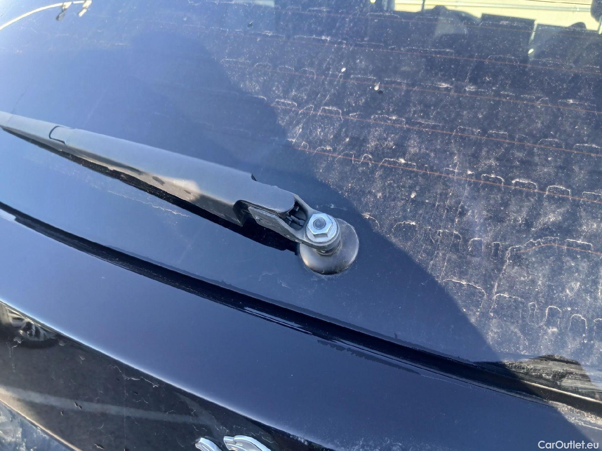  Peugeot  3008 PEUGEOT  / 2020 / 5P / todoterreno 1.5 BlueHDi 96kW S&S Allure Pack EAT8 #40