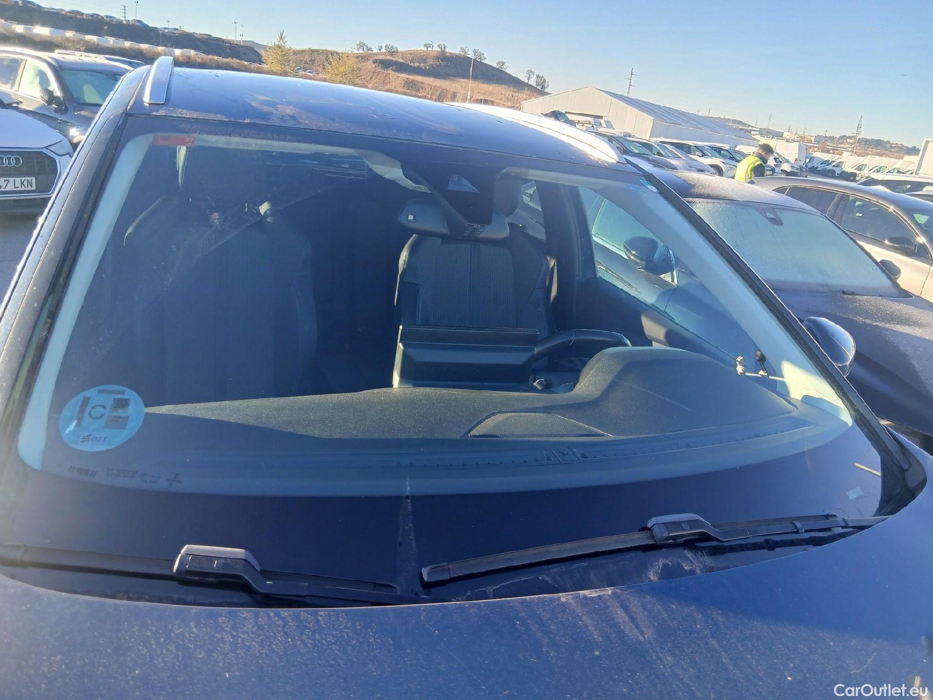  Peugeot  3008 PEUGEOT  / 2020 / 5P / todoterreno 1.5 BlueHDi 96kW S&S Allure Pack EAT8 #25