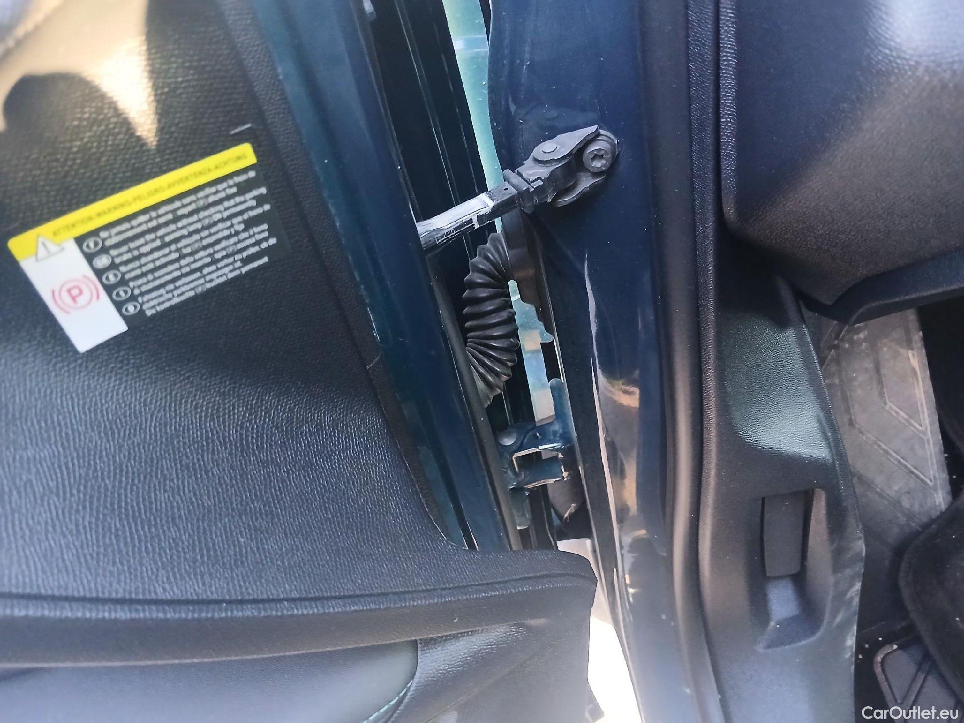  Peugeot  3008 PEUGEOT  / 2020 / 5P / todoterreno 1.5 BlueHDi 96kW S&S Allure Pack EAT8 #18