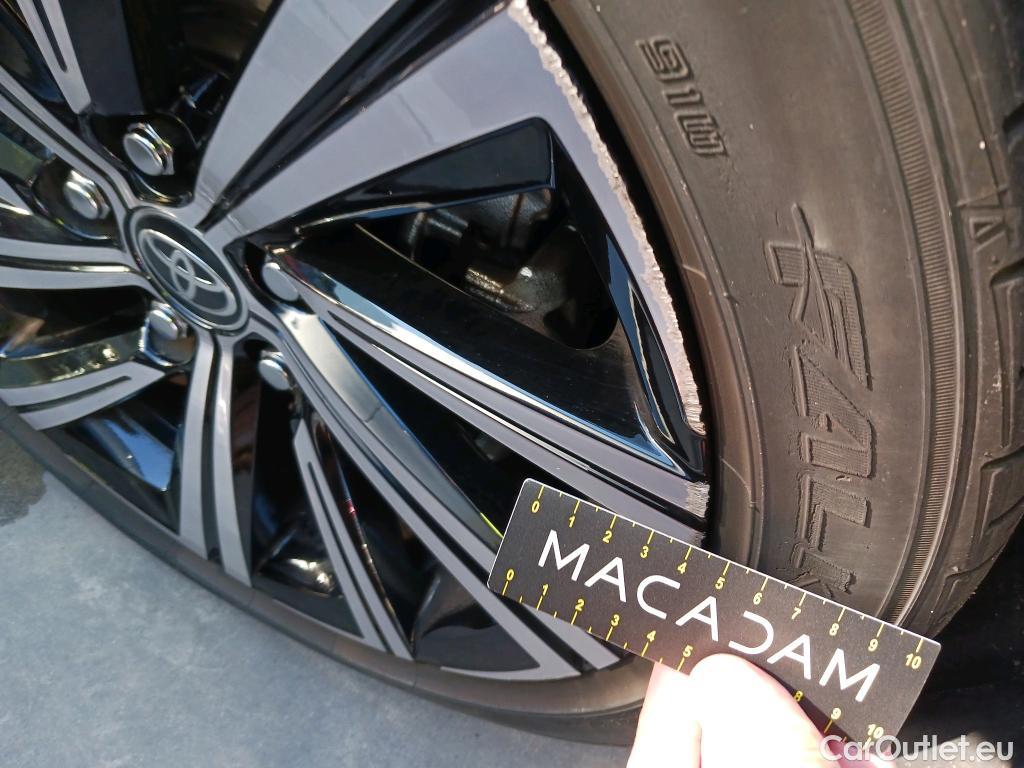  Toyota  Corolla TOYOTA  / 2020 / 5P / berlina con portón 1.8 125H STYLE E-CVT #2