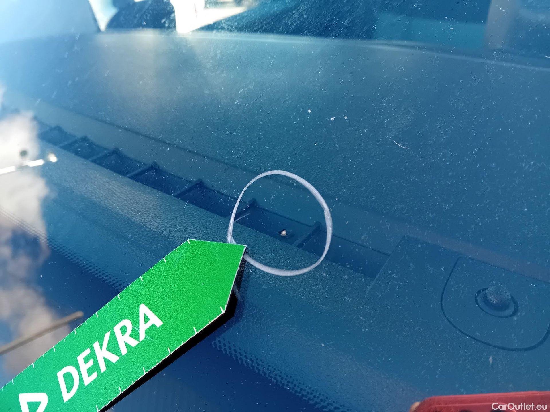  Citroen  Berlingo CITROEN  / 2018 / 5P / monovolumen compacto Talla M BlueHDi 100 S&S 100 AÑOS #RAMPA TRASERA DE ACCESO# #13