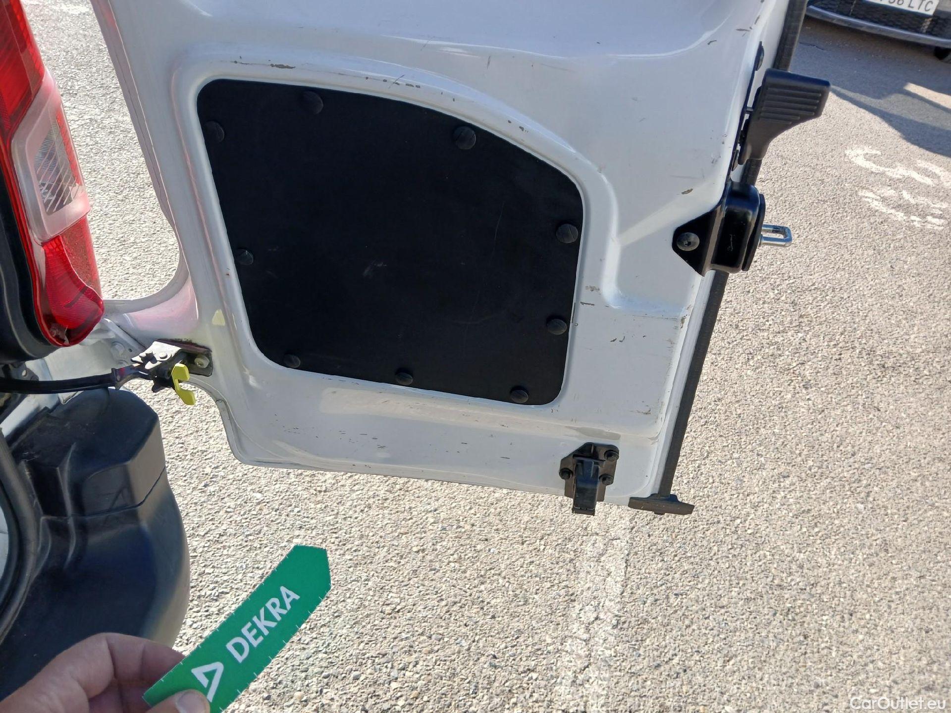  Opel  Combo OPEL  / 2018 / 3P / furgón derivado de turismo 1.6 TD S/S 74kW (100CV) Express L H1 650 #5