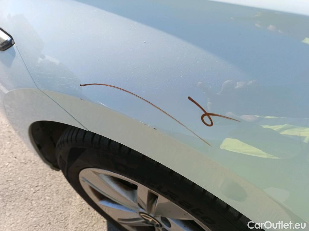  Volkswagen  Golf  VOLKSWAGEN / 2020 / 5P / berlina con portón Life 1.0 eTSI 81kW (110CV) DSG #12