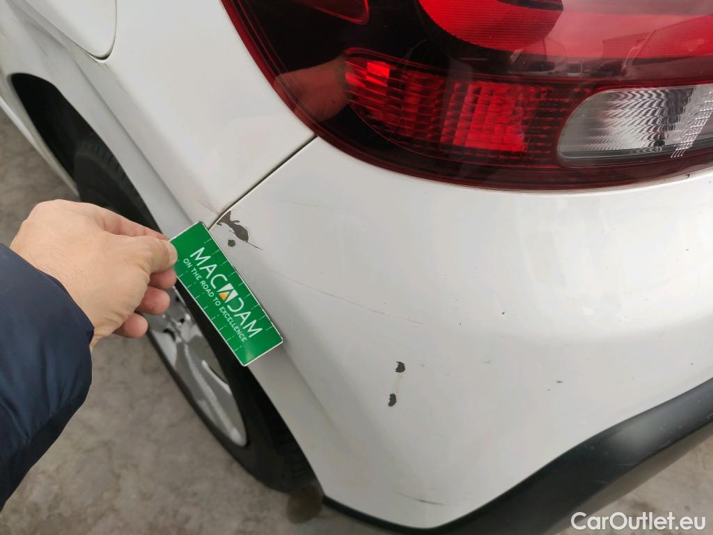  Citroen  C3 CITROEN  / 2016 / 5P / berlina comercial BlueHDi 73KW (100CV) S&S Comercial #38