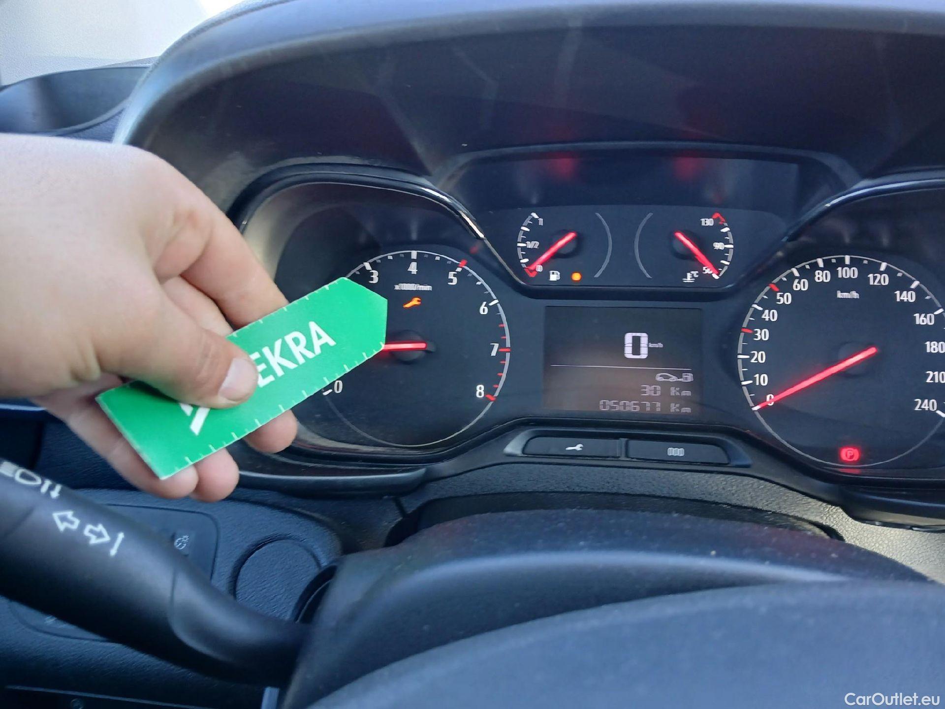  Opel  Combo OPEL  / 2018 / 3P / furgón derivado de turismo 1.6 TD S/S 74kW (100CV) Express L H1 650 #2