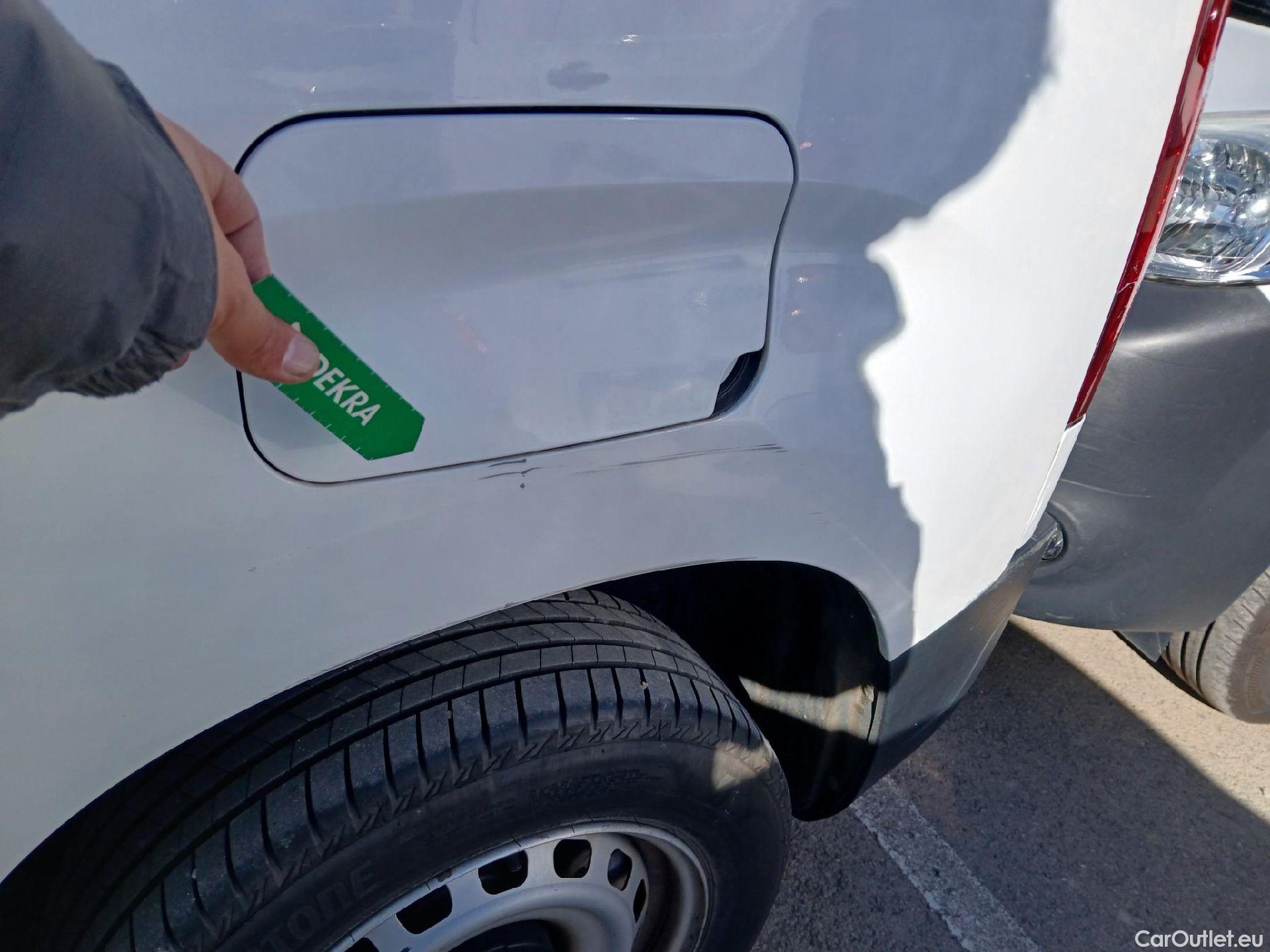  Opel  Combo OPEL  / 2018 / 3P / furgón derivado de turismo 1.6 TD S/S 74kW (100CV) Express L H1 650 #27