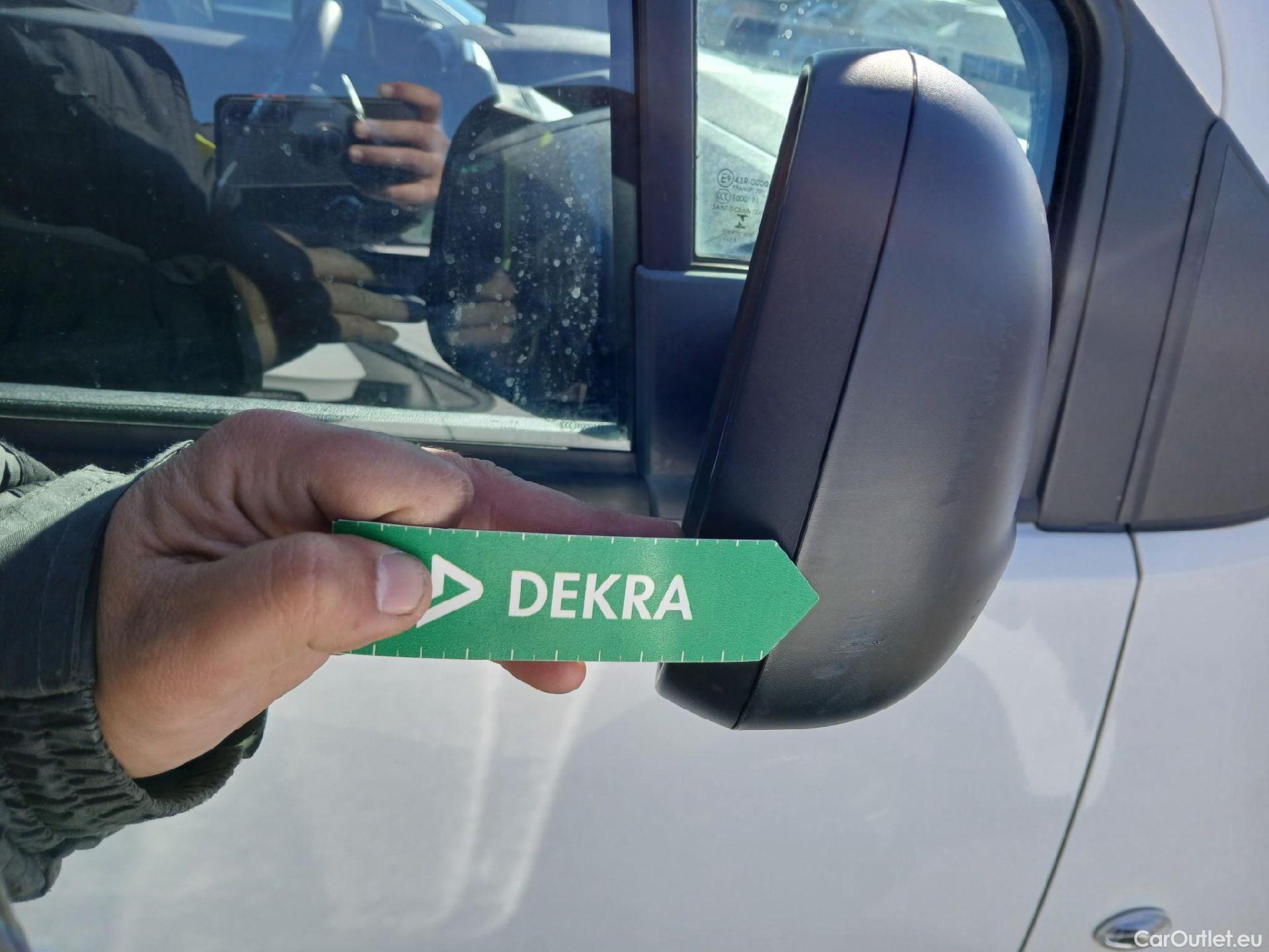  Opel  Combo OPEL  / 2018 / 3P / furgón derivado de turismo 1.6 TD S/S 74kW (100CV) Express L H1 650 #44