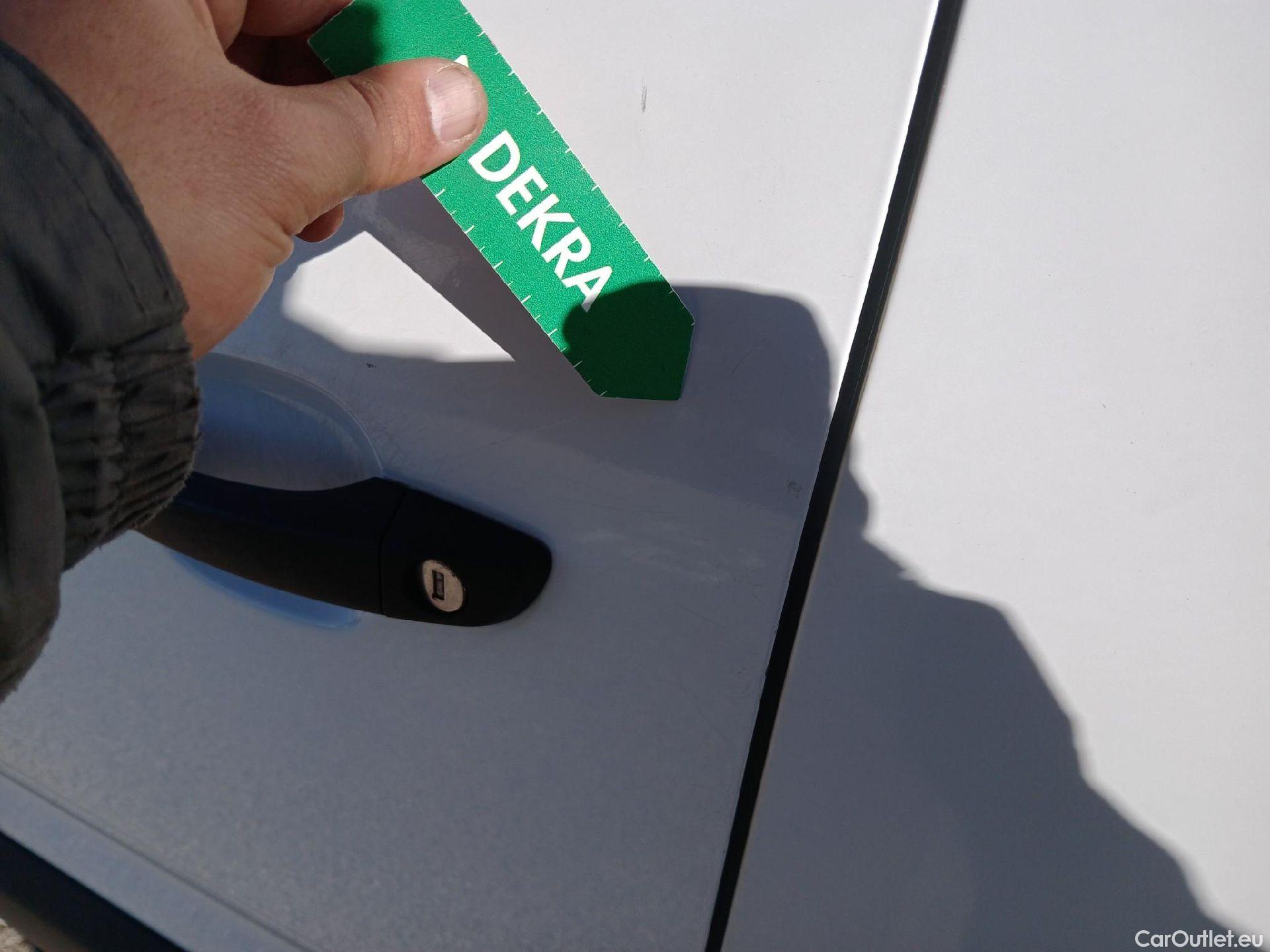  Opel  Combo OPEL  / 2018 / 3P / furgón derivado de turismo 1.6 TD S/S 74kW (100CV) Express L H1 650 #24