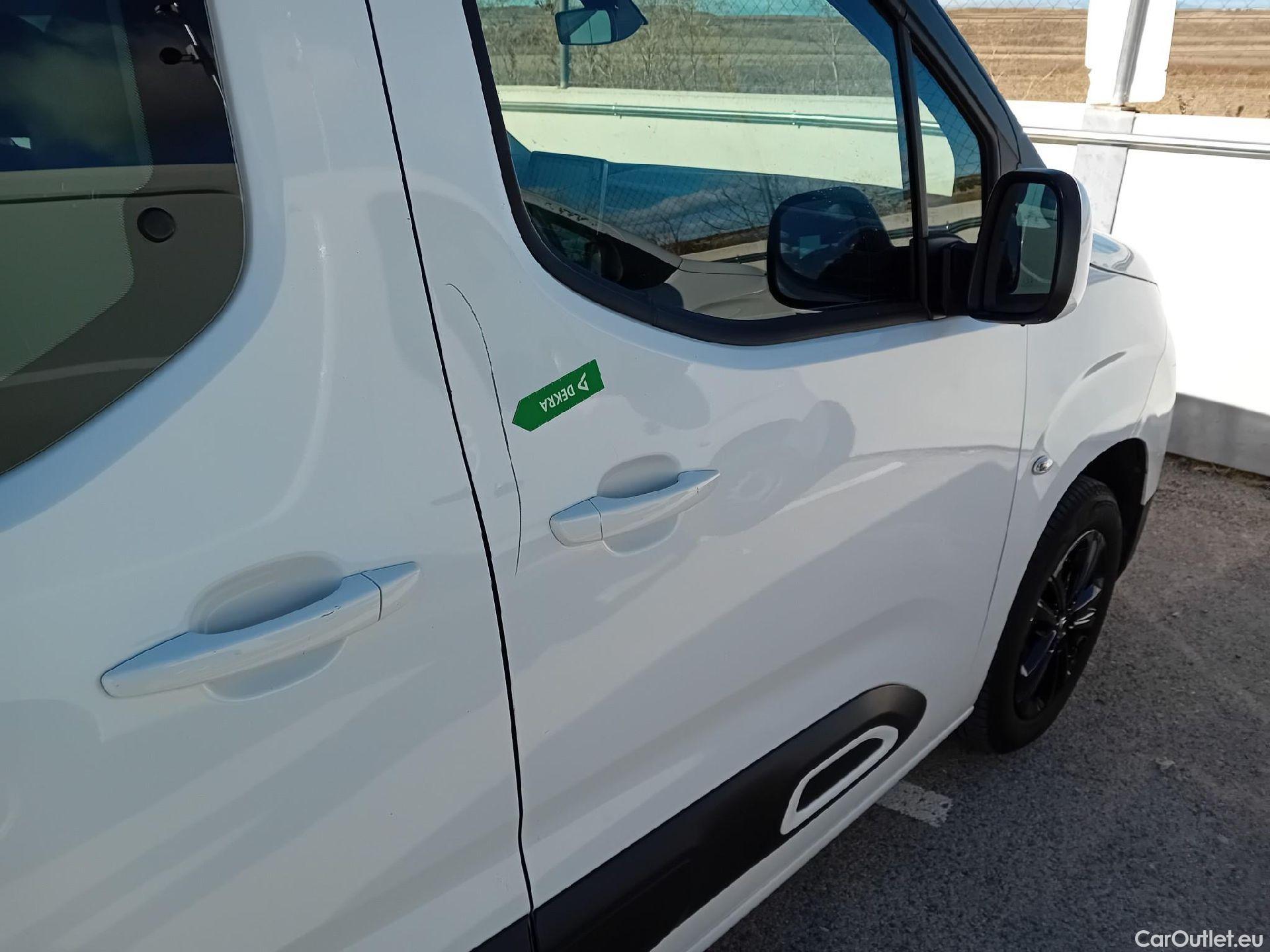  Citroen  Berlingo CITROEN  / 2018 / 5P / monovolumen compacto Talla M BlueHDi 100 S&S 100 AÑOS #RAMPA TRASERA DE ACCESO# #6