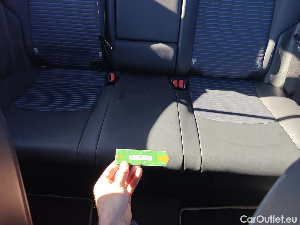  Toyota  RAV4 TOYOTA  / 2018 / 5P / todoterreno 2.5l 220H Style #30