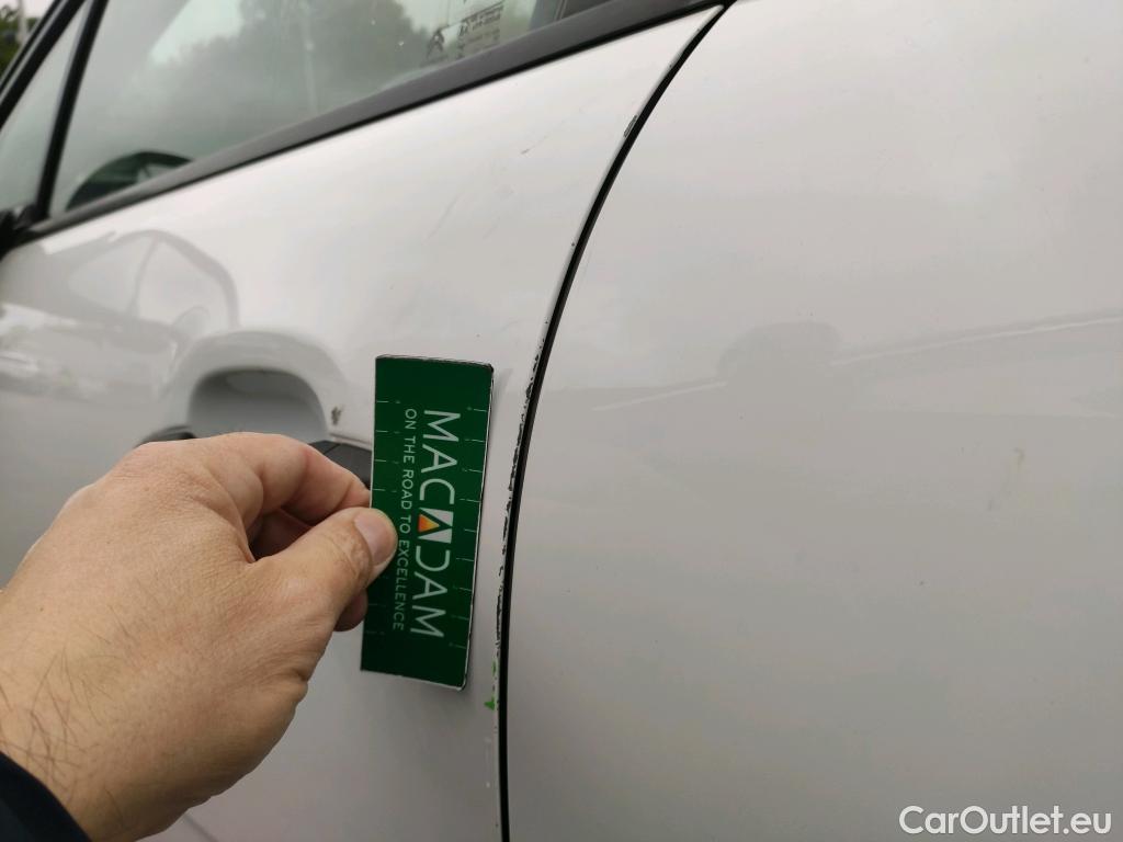  Citroen  C3 CITROEN  / 2016 / 5P / berlina comercial BlueHDi 73KW (100CV) S&S Comercial #28