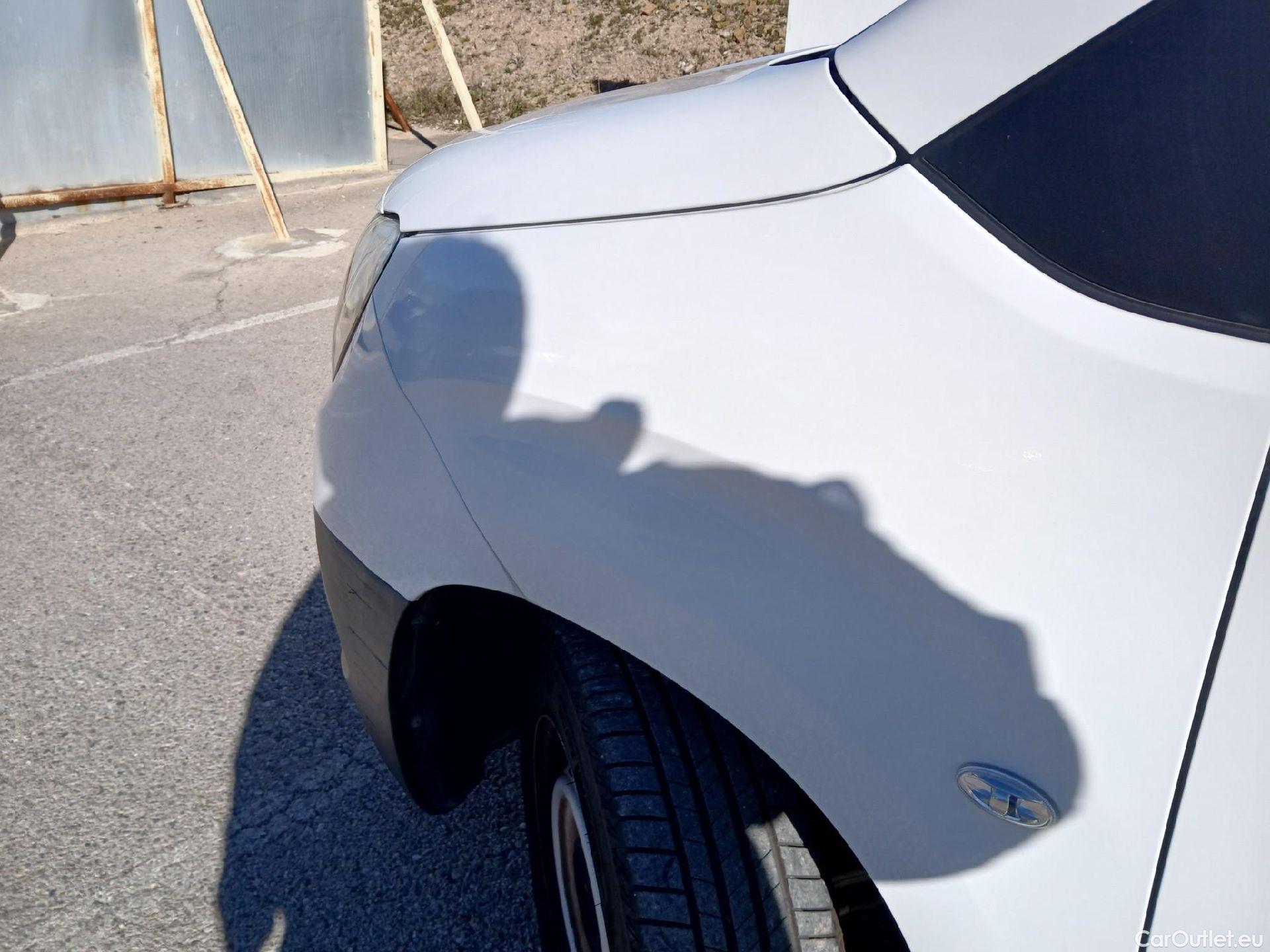  Opel  Combo OPEL  / 2018 / 3P / furgón derivado de turismo 1.6 TD S/S 74kW (100CV) Express L H1 650 #20