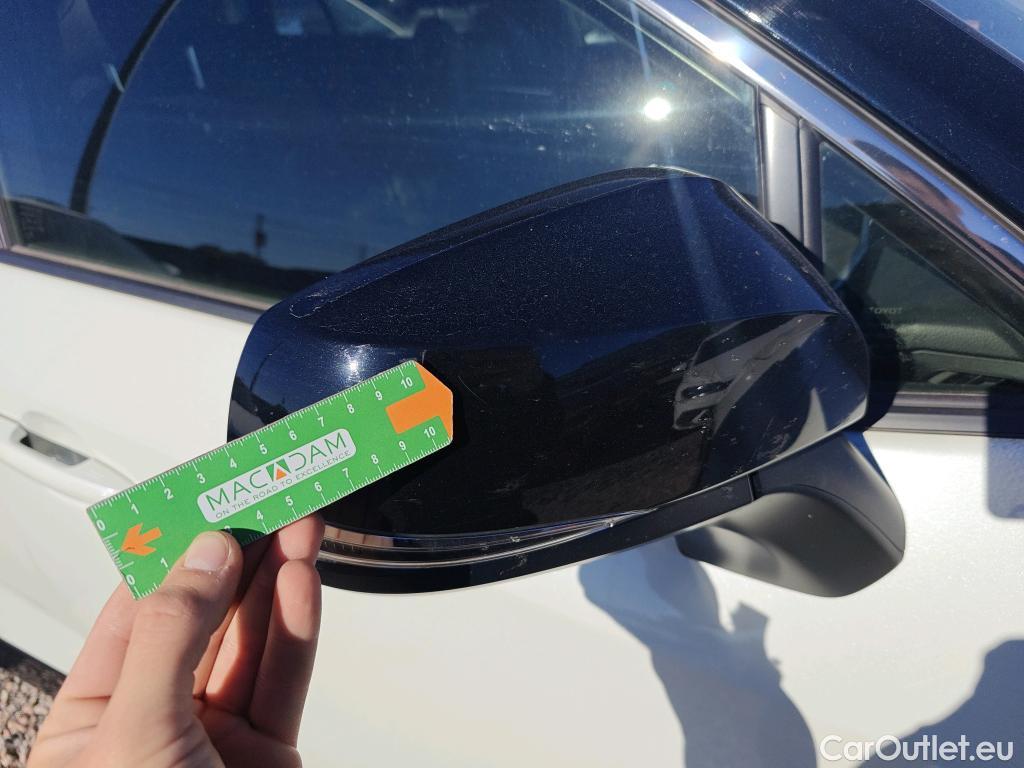  Toyota  RAV4 TOYOTA  / 2018 / 5P / todoterreno 2.5l 220H Style #43